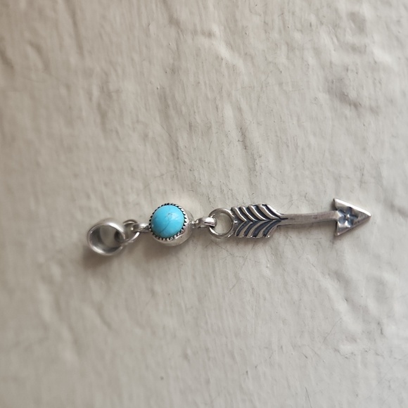 Adorable NWOT Native American Navajo Turquoise & Sterling Arrow Pendant 🩵🏹🎁 - Picture 10 of 13